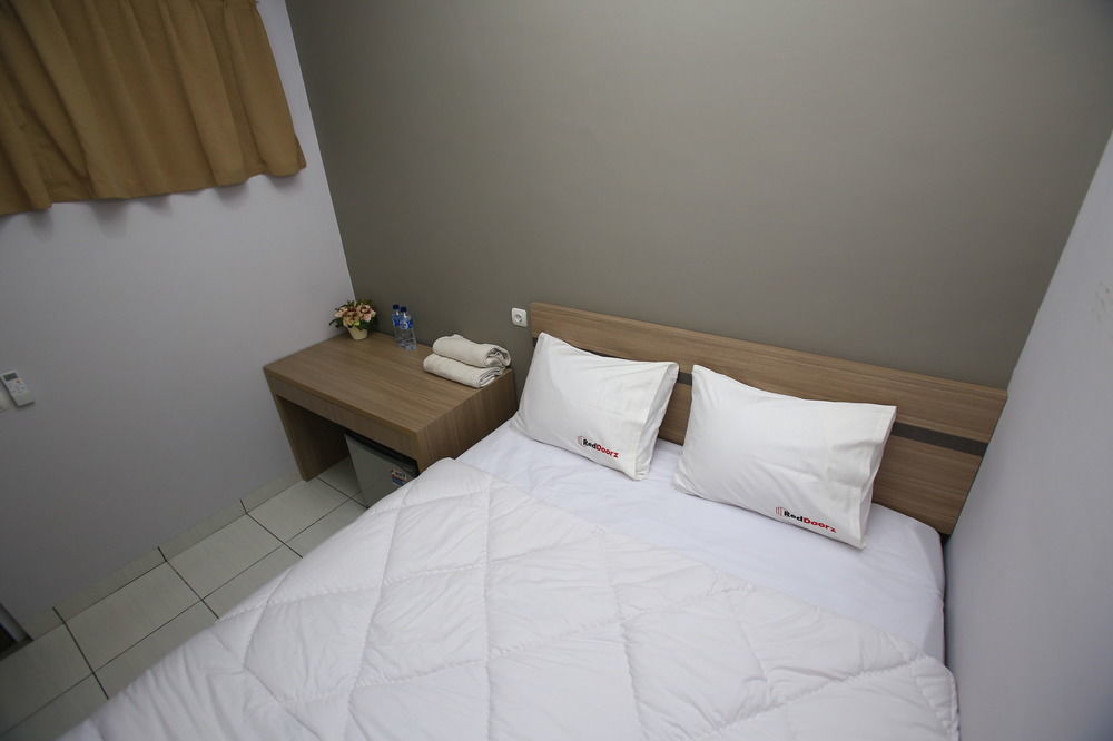 Reddoorz @ Karet Pedurenan 2 จาการ์ตา ภายนอก รูปภาพ